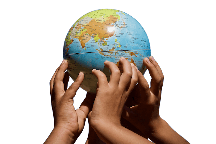 Haende halten Globus als Symbolbild für corporate volunteering
